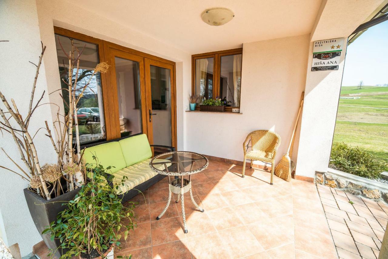 Luxury Apartment Ana With Hot Tub Visnja Gora Bagian luar foto
